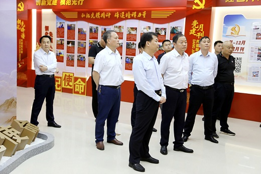 樅陽(yáng)縣委書記楊秀頎到訪集團(tuán)公司