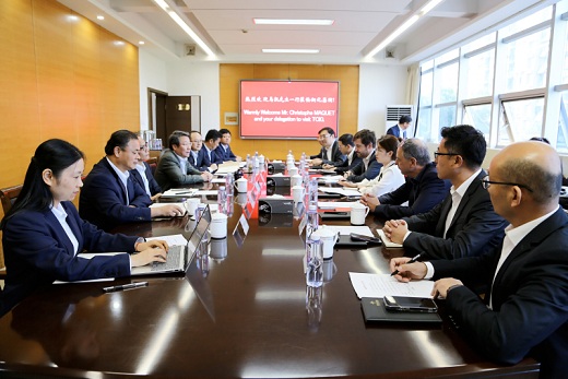 錢進(jìn)會(huì)見(jiàn)威立雅全球高級(jí)副總裁馬凱一行