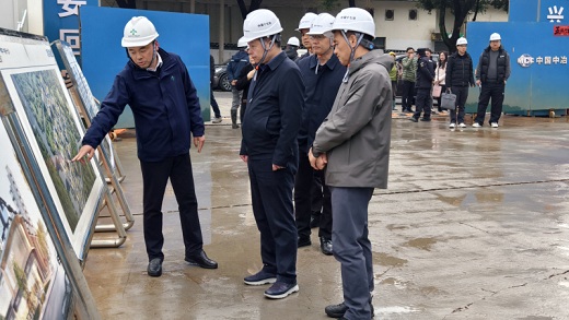 市領(lǐng)導(dǎo)調(diào)研弘宇房地產(chǎn)項(xiàng)目