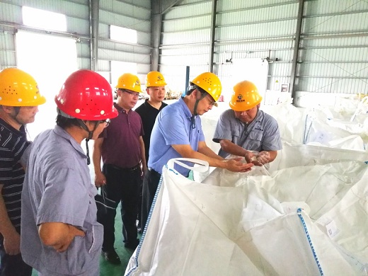 乘勝前進(jìn)不停步    不斷實現(xiàn)新目標(biāo)    閆麗君到瑞嘉調(diào)研試生產(chǎn)時強調(diào)