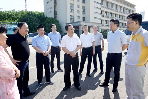 丁純實地督導安納達生態(tài)環(huán)境問題整改工作